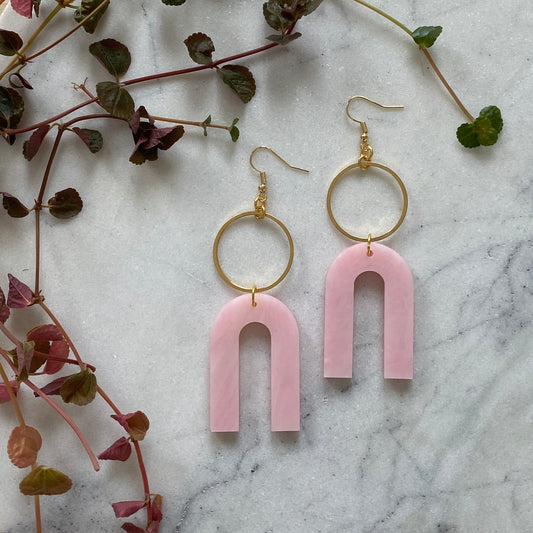 Magneto Earrings(L)- Pearlescent Pink Marble